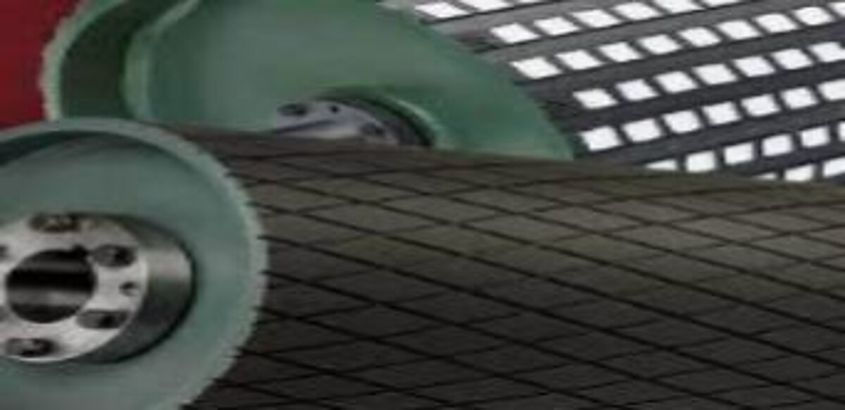 Lagged conveyor drive pulleys